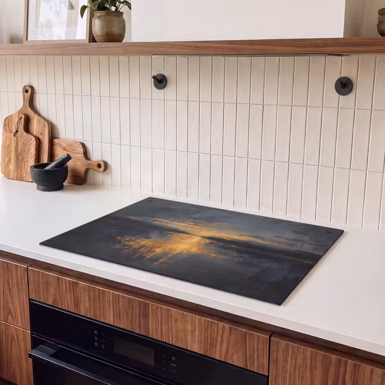 2-in-1 Herdabdeckplatte & Spritzschutz - Goldene Reflexion auf dem Wasser - Gouden Reflectie op Water Inductie beschemer met haakjes klein