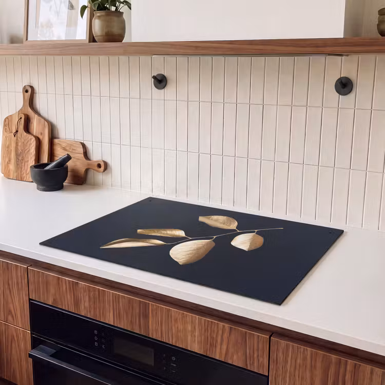 2-in-1 Herdabdeckplatte & Spritzschutz - Herbstgold - Herfstgoud Inductie beschemer met haakjes klein
