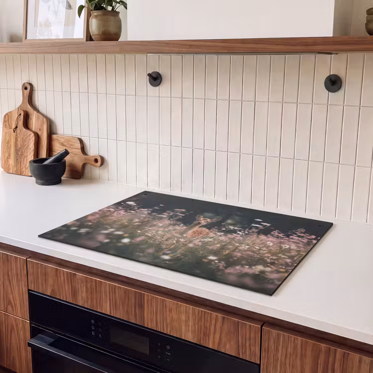 2-in-1 Herdabdeckplatte & Spritzschutz - Hirsche - Wildblumen - Wald - Hert - Wilde bloemen - Bos Inductie beschemer met haakjes klein