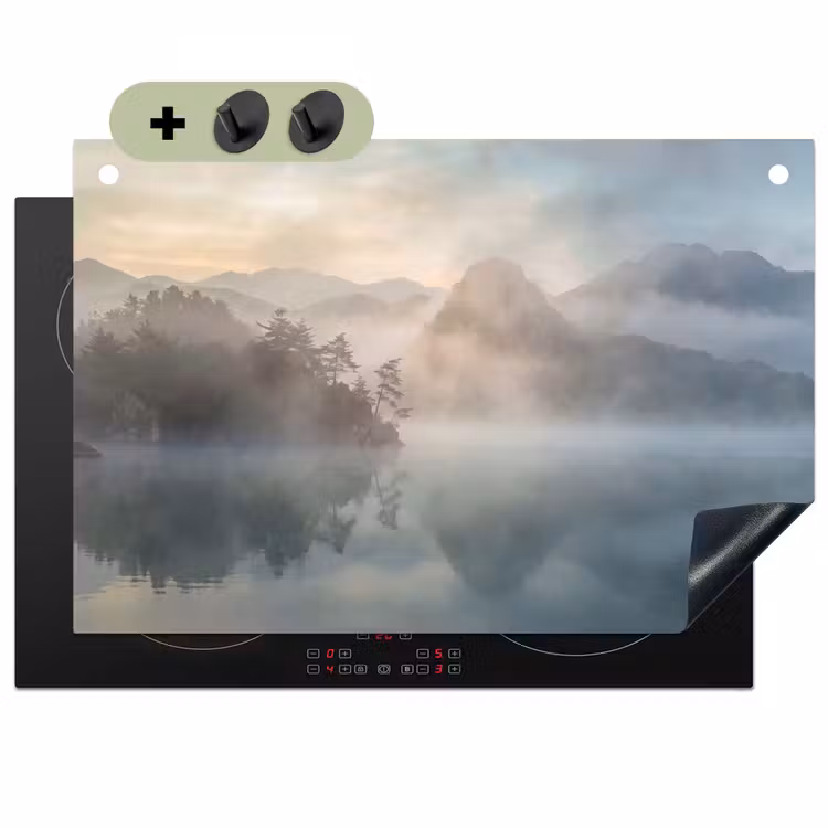 Landschap - Bergen - Mist - Water - Natuur Inductie beschemer met haakjes klein -3d