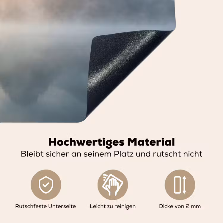 Landschap - Bergen - Mist - Water - Natuur Inductie beschemer met haakjes klein -ky-onderkant-de