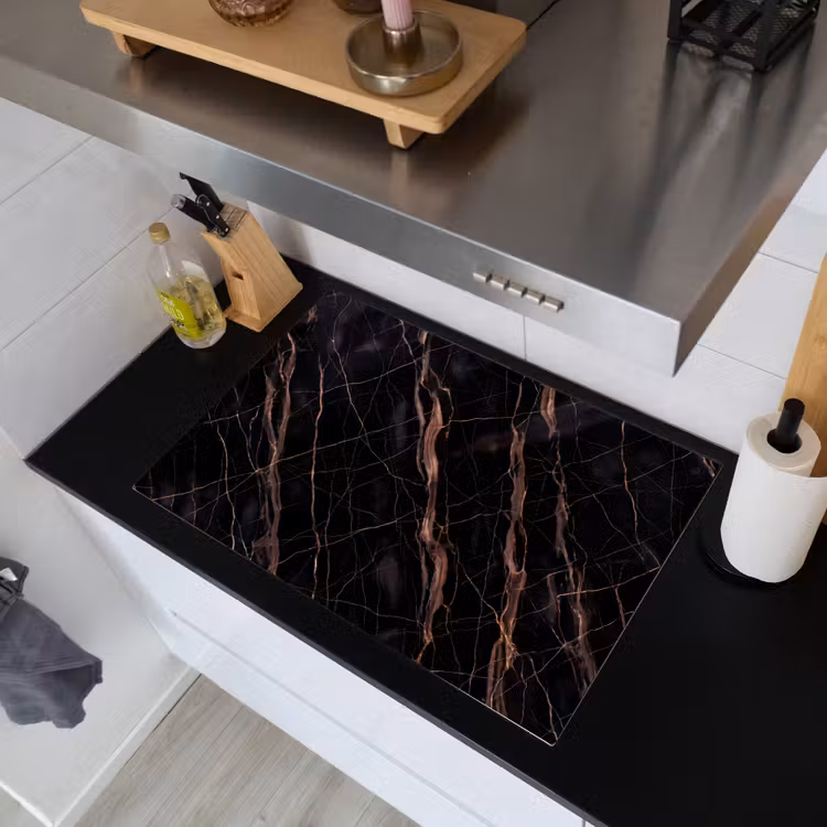 Marmer - Goud - Patroon - Luxe - Zwart Inductie beschemer met haakjes klein -sfeer1