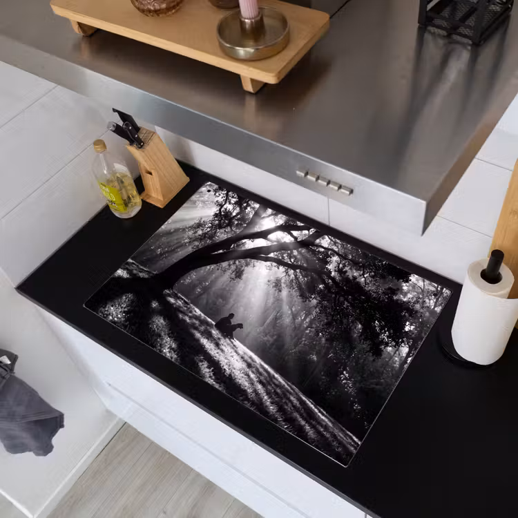 Mens - Hond - Natuur - Zwart-wit - Silhouet Inductie beschemer met haakjes klein -sfeer1