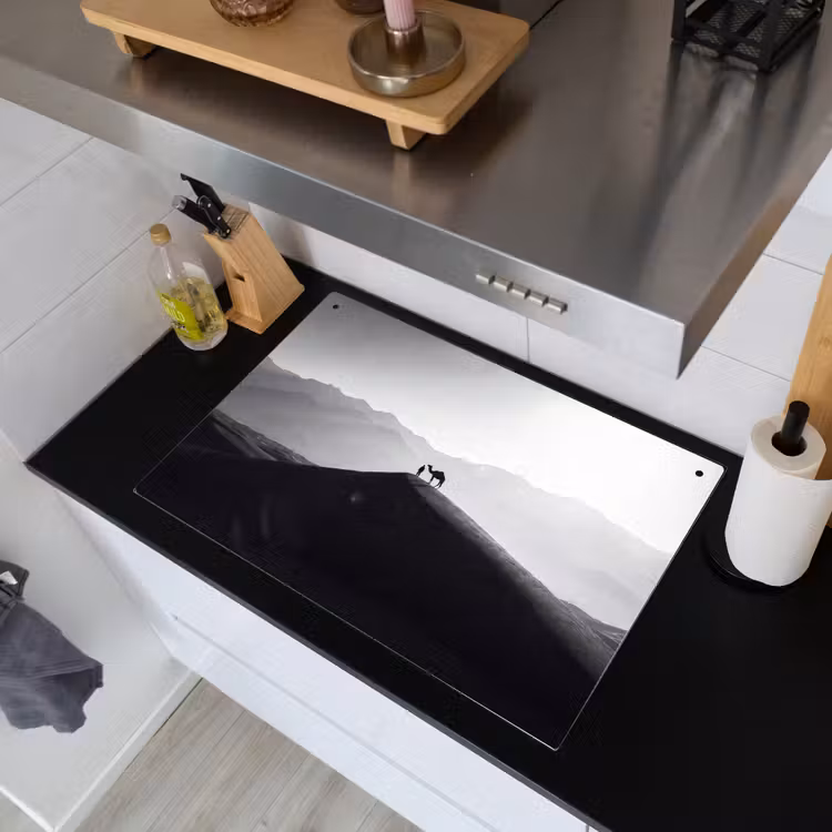 Mens - Kameel - Zandduin - Natuur - Monochroom Inductie beschemer met haakjes klein -sfeer1