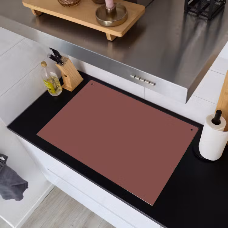 Muted - Raisin - Rood Inductie beschemer met haakjes klein 777 -sfeer1