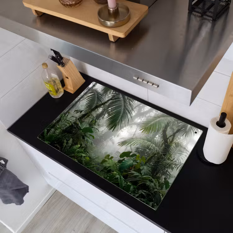 Natuur - Jungle - Mist - Tropisch - Groen Inductie beschemer met haakjes klein -sfeer1