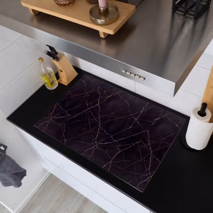 Natuursteen - Marmerpatroon - Abstract - Modern - Zwart - Goud Inductie beschemer met haakjes klein -sfeer1