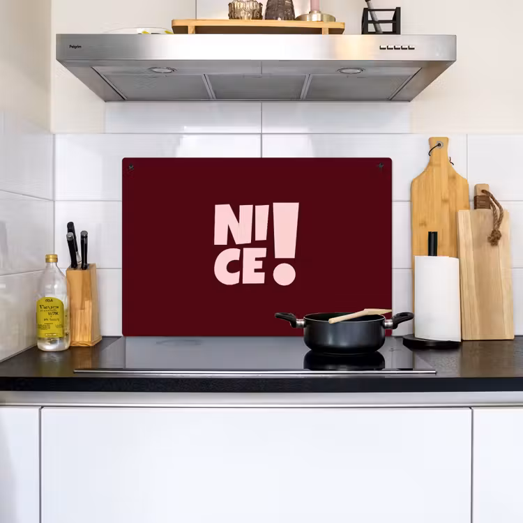Nice - Uitroepteken - Rood Inductie beschemer met haakjes klein -sfeer2