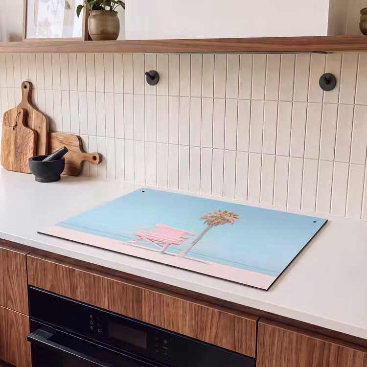 2-in-1 Herdabdeckplatte & Spritzschutz - Palme - Strandhaus - Rosa - Palmboom - Strandhuis - Roze Inductie beschemer met haakjes klein