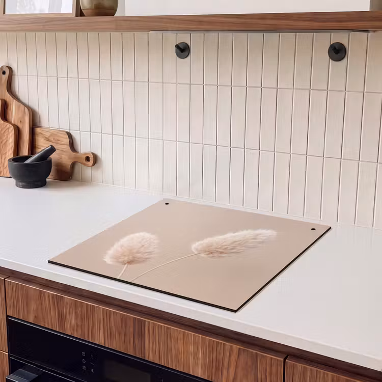 2-in-1 Herdabdeckplatte & Spritzschutz - Pampasfedern - Beige - Pflanzen - Pampas pluimen - Beige - Planten Inductie beschemer met haakjes middel