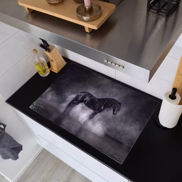 Paard - Magisch - Zwart Inductie beschemer met haakjes klein -sfeer1