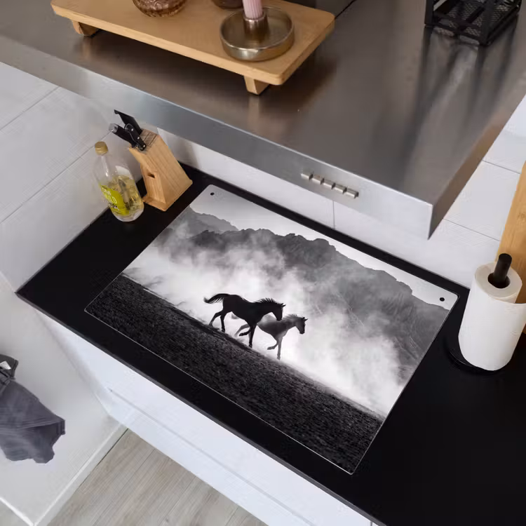Paard - Ren - Stof - Zwart-wit - Dieren Inductie beschemer met haakjes klein -sfeer1