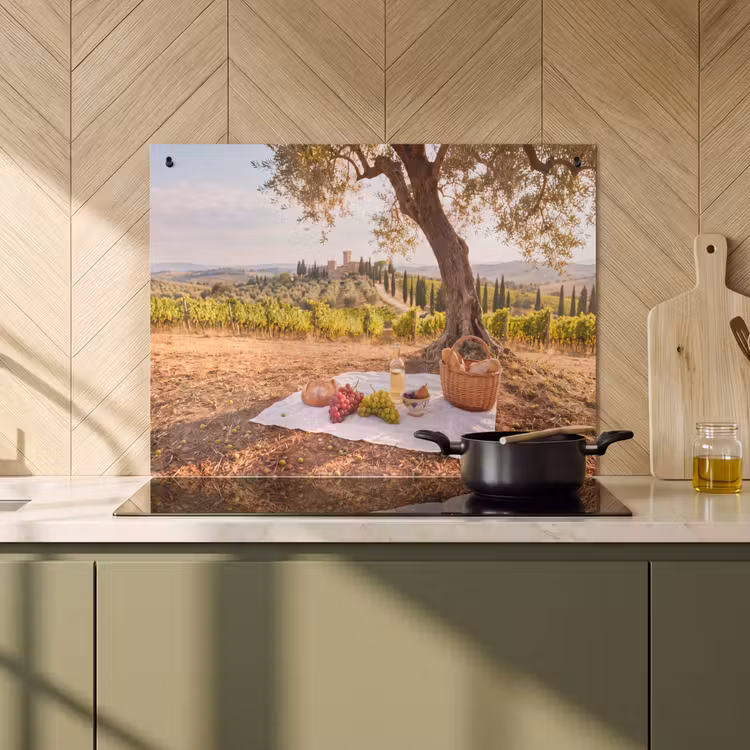 Picknick - Wijngaard - Landschap - Zomer - Eten Inductie beschemer met haakjes klein -sfeer2