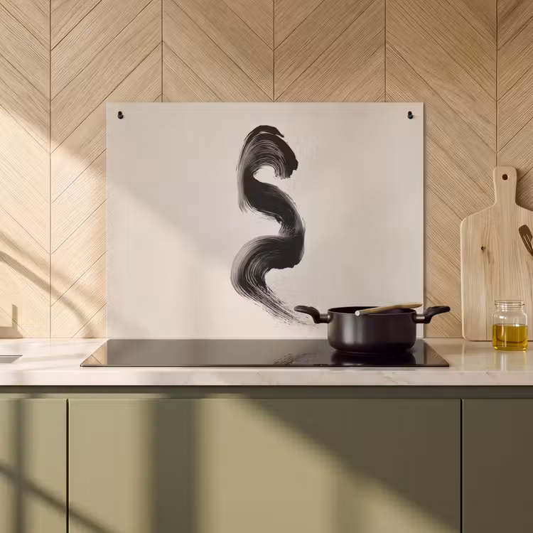 2-in-1 Herdabdeckplatte & Spritzschutz - Pinselstrich - Schwarz - Minimalistisch - Penseelstreek - Zwart - Minimalistisch Inductie beschemer met haakjes klein
