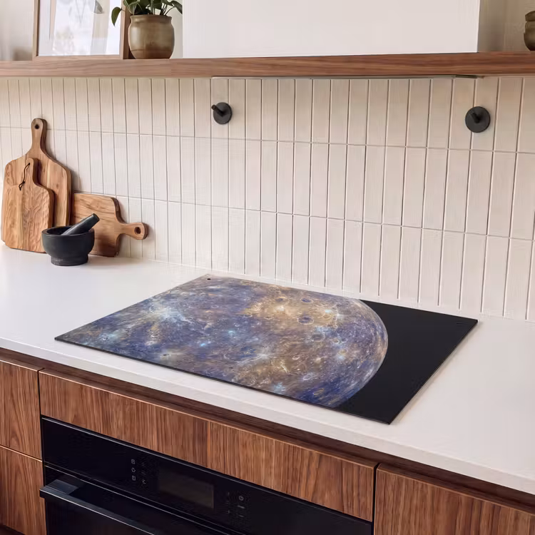 2-in-1 Herdabdeckplatte & Spritzschutz - Planet – Krater – Weltraum - Planeet - Kraters - Ruimte Inductie beschemer met haakjes klein