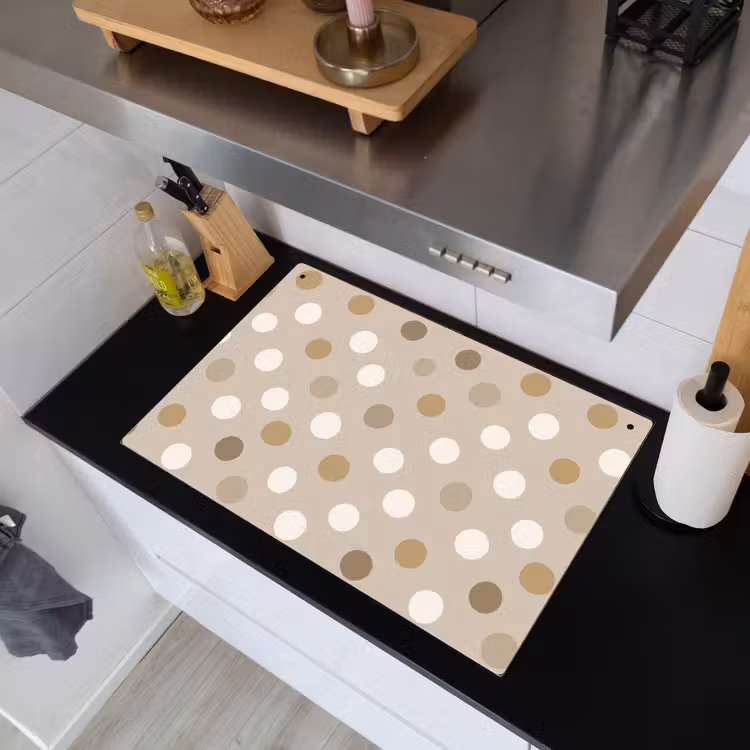 Polka - Dots - Beige Inductie beschemer met haakjes klein 777 -sfeer1