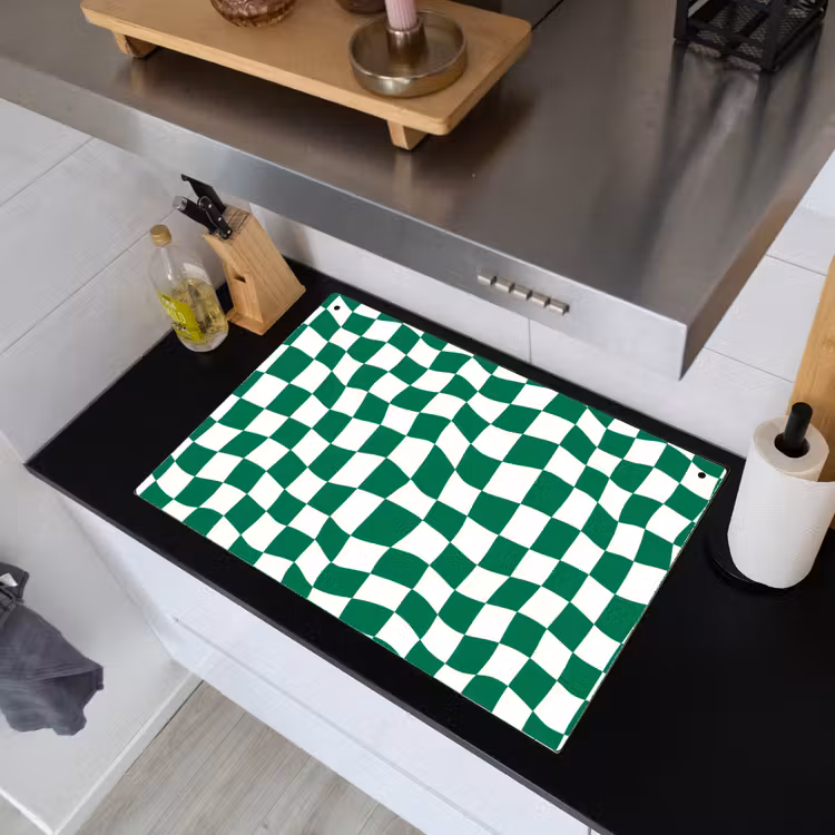 Schaakbord - Golvend - Groen Inductie beschemer met haakjes klein 777 -sfeer1