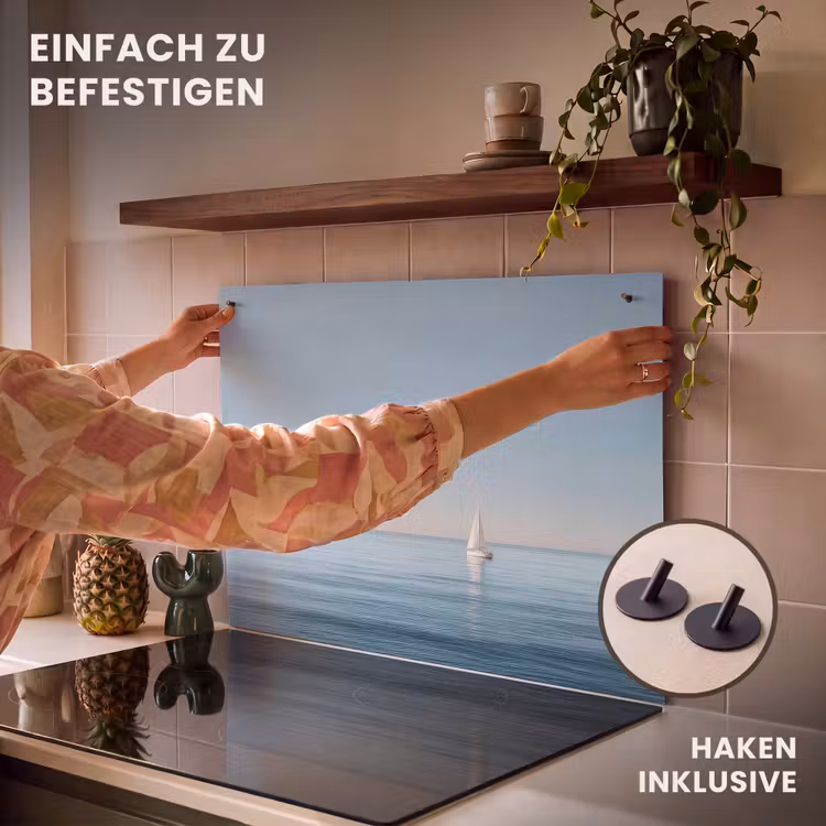 2-in-1 Herdabdeckplatte & Spritzschutz - Segelboot - Ruhige See - Strahlend blauer Himmel - Zeilbootje - Kalme zee - Helderblauwe hemel Inductie beschemer met haakjes klein