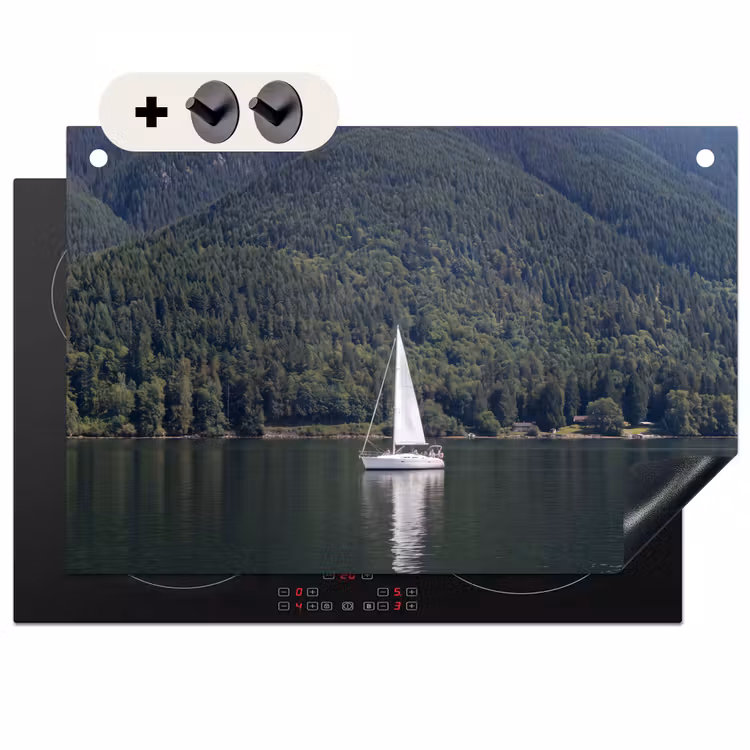 Zeilboot - Water - Bergen - Natuur - Groen Inductie beschemer met haakjes klein -3d