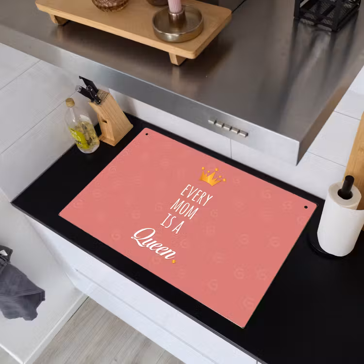 2-in-1 Herdabdeckplatte & Spritzschutz - Sprichwörter - Jede Mutter ist eine Königin - Zitate - Mum - Spreuken - Every mom is a queen - Quotes - Mama Inductie beschemer met haakjes klein