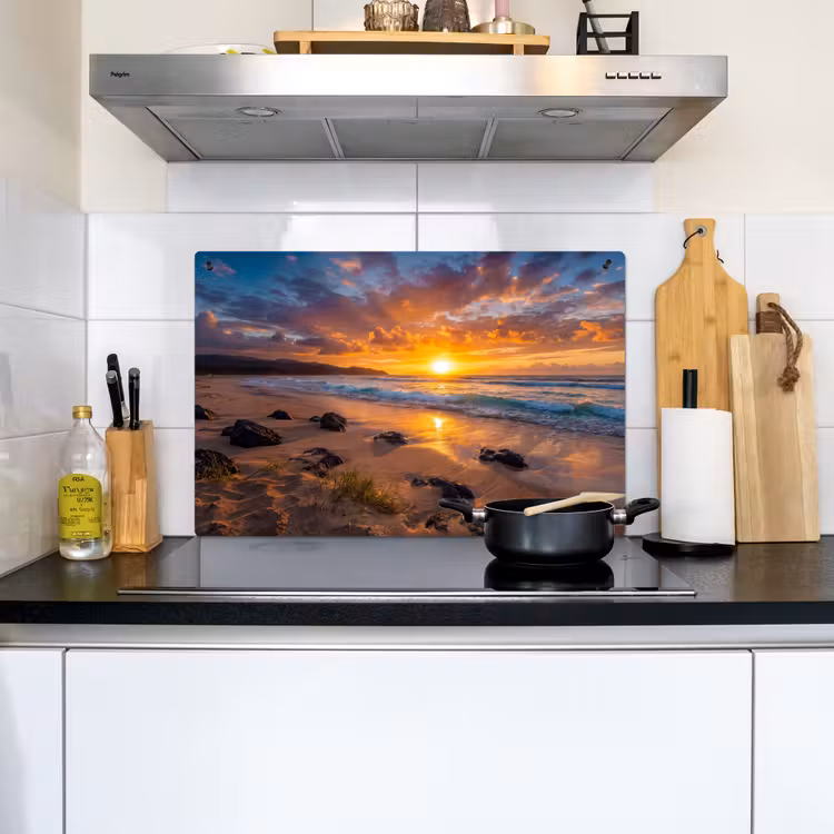 Strand - Zonsondergang - Golven - Natuur - Oranje Inductie beschemer met haakjes klein -sfeer2