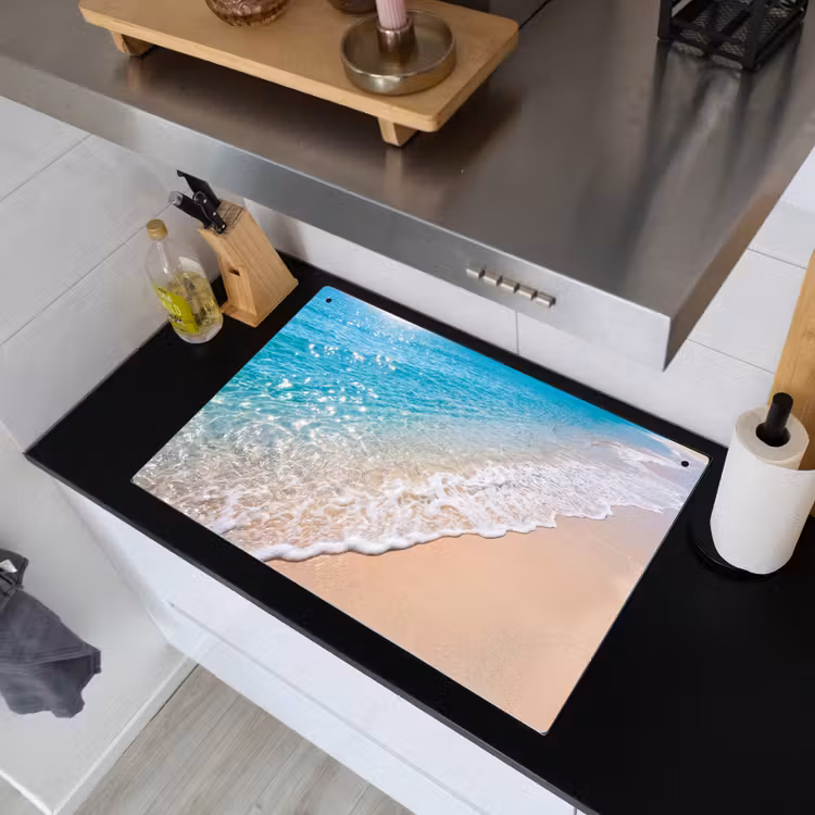 Strand - Water - Natuur - Blauw - Beige Inductie beschemer met haakjes klein -sfeer1
