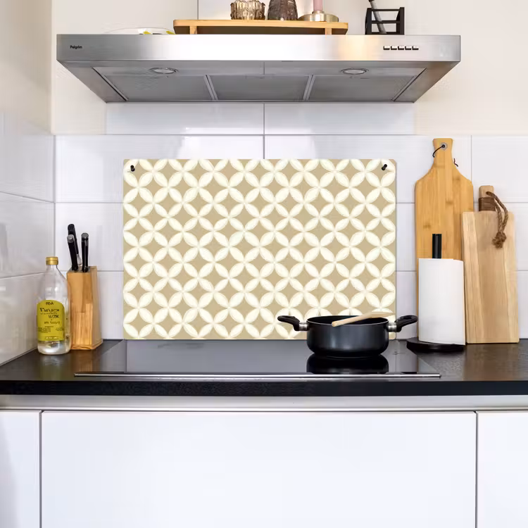 Symmetrisch - Motief - Beige Inductie beschemer met haakjes klein 777 -sfeer2
