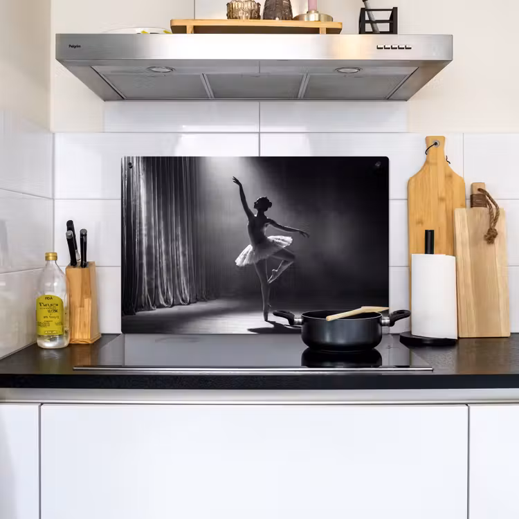 Danser - Podium - Zwart-wit - Kunst - Klassiek Inductie beschemer met haakjes klein -sfeer2