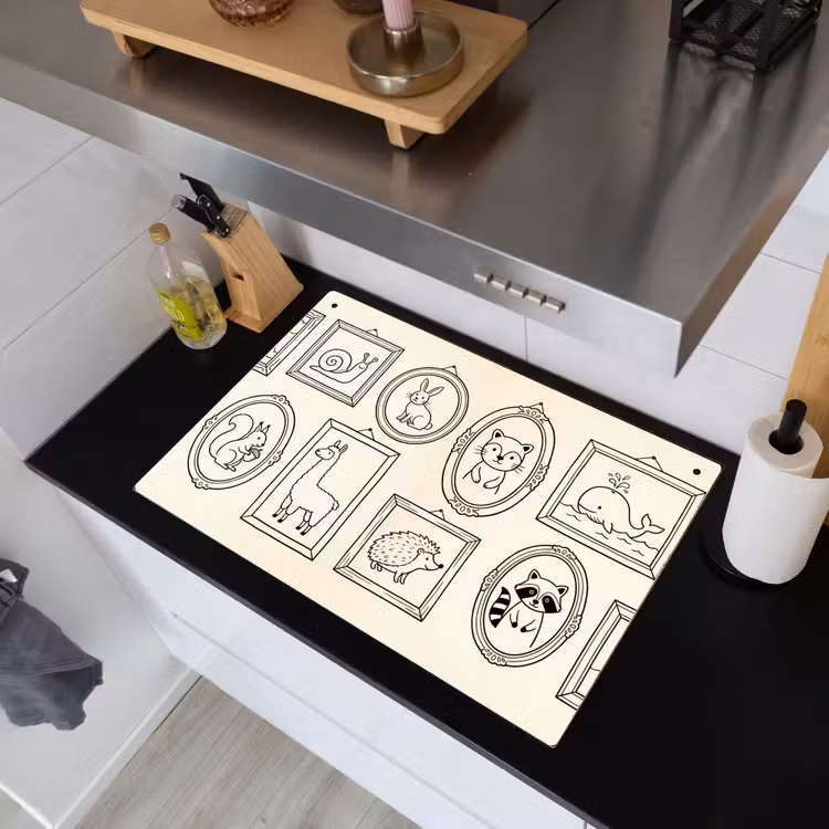 Dieren - Illustratie - Lijsten - Galerij - Speels Inductie beschemer met haakjes klein -sfeer1