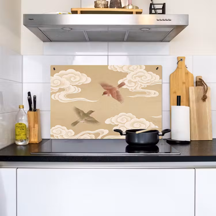 Vogels - Vliegen - Beige Inductie beschemer met haakjes klein -sfeer2