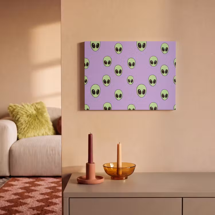 Alien - Retro - Lila PET vilt klein 837 -sfeer1