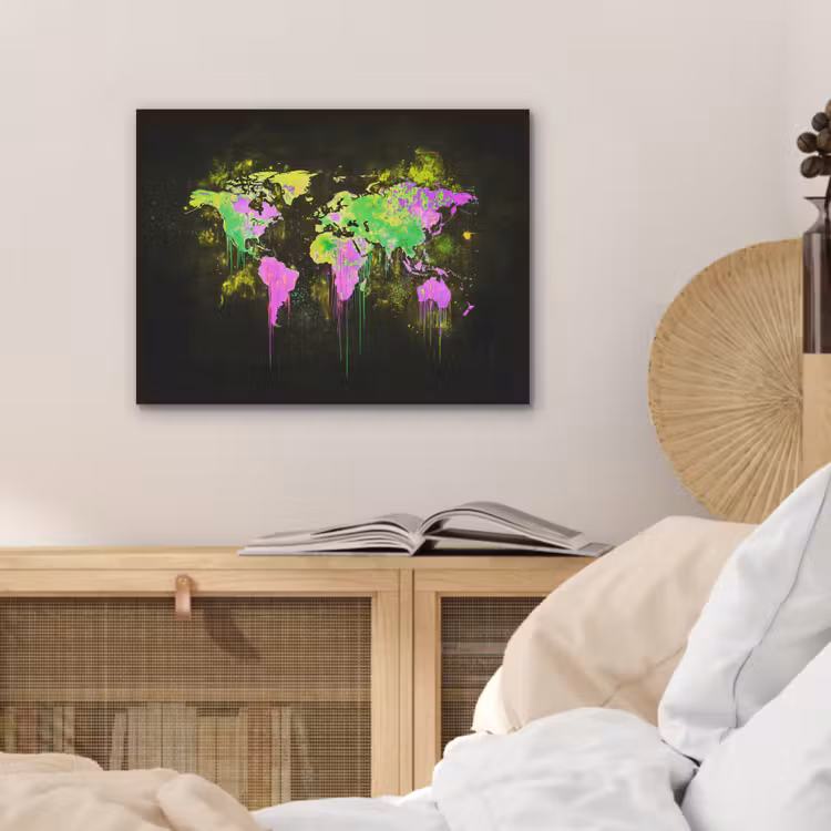 Fluorescerend - Wereldkaart - Druipen - Verf PET vilt klein -sfeer3
