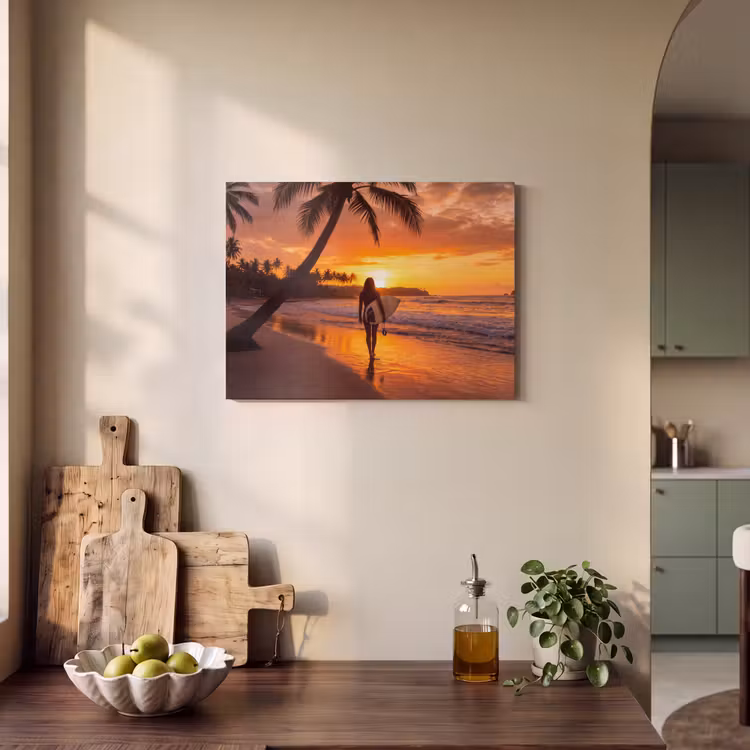 Vrouw - Surfplank - Strand - Zonsondergang - Oranje PET vilt klein -sfeer2