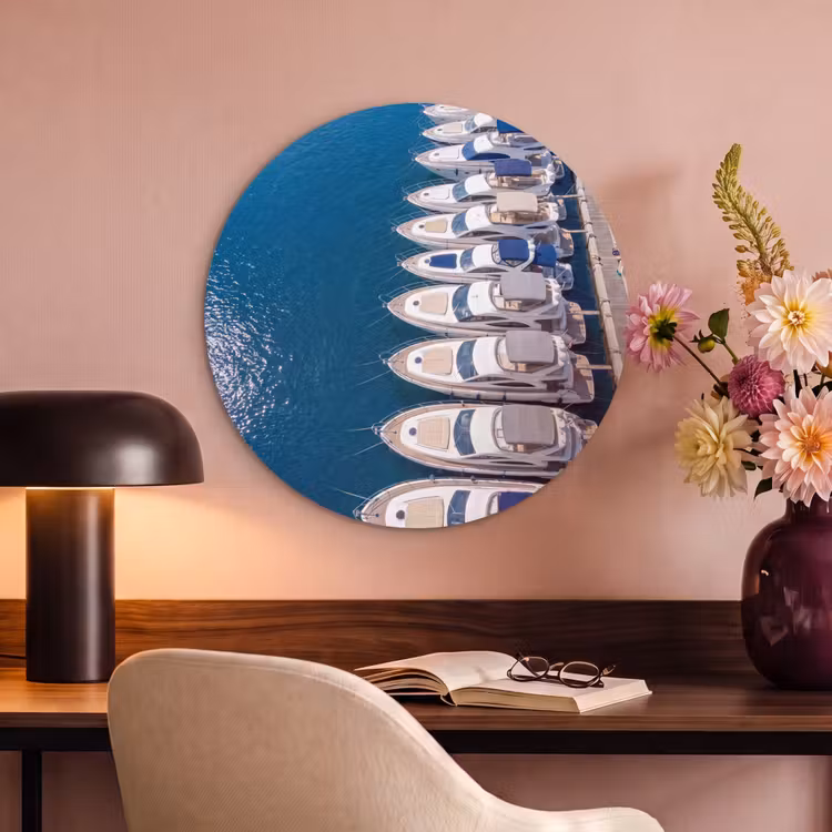 Boot - Jachthaven - Water - Zomer - Blauw Akoestische PET Vilt - Rond klein -sfeer3