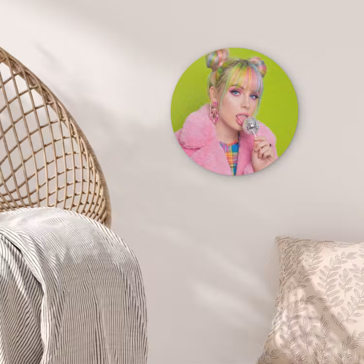 Vrouw - Kleurrijk haar - Pop art - Modern - Levendig Akoestische PET Vilt - Rond klein -sfeer4