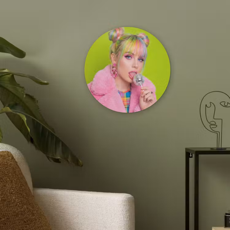 Vrouw - Kleurrijk haar - Pop art - Modern - Levendig Akoestische PET Vilt - Rond klein -sfeer2