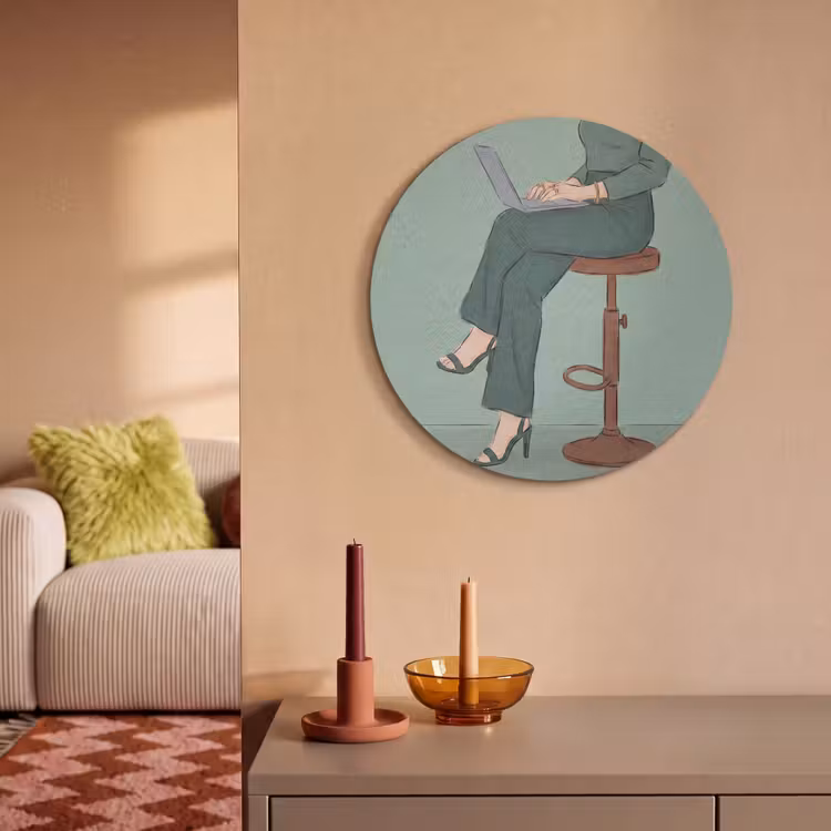 Vrouw - Laptop - Zittend - Illustratie - Groen Akoestische PET Vilt - Rond klein -sfeer1