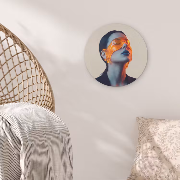 Vrouw - Oranje - Abstract - Modern - Kleurrijk Akoestische PET Vilt - Rond klein -sfeer4
