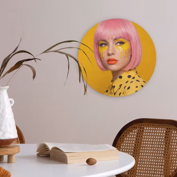 Vrouw - Portret - Abstract - Kleurrijk - Geel Akoestische PET Vilt - Rond klein -sfeer3