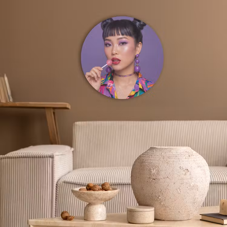 Vrouw - Portret - Make-up - Paars - Levendig Akoestische PET Vilt - Rond klein -sfeer1