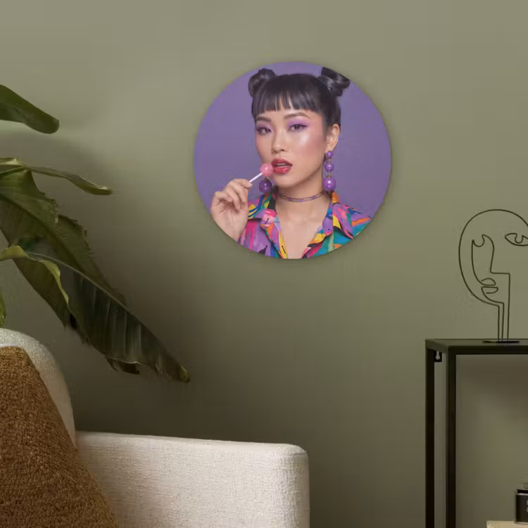Vrouw - Portret - Make-up - Paars - Levendig Akoestische PET Vilt - Rond klein -sfeer2