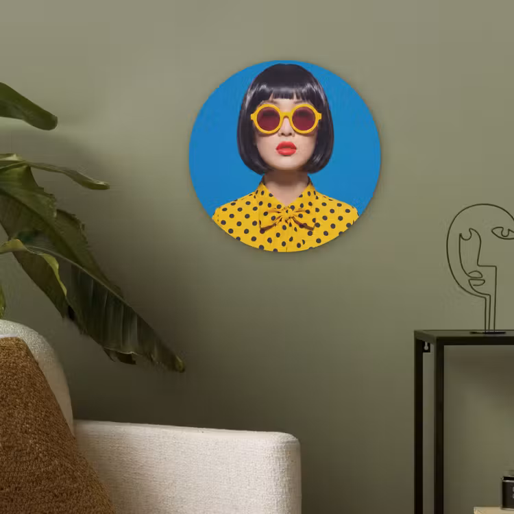 Vrouw - Zonnebril - Pop Art - Portret - Geel Akoestische PET Vilt - Rond klein -sfeer2