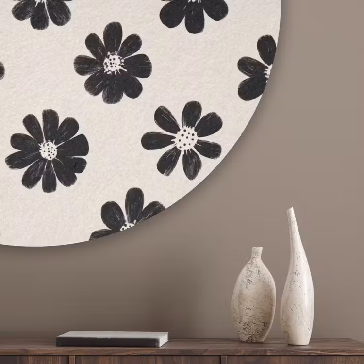 Grafisch - Madeliefjes - Zwart - Beige Akoestische PET Vilt - Rond klein 838 -sfeer5_closeup