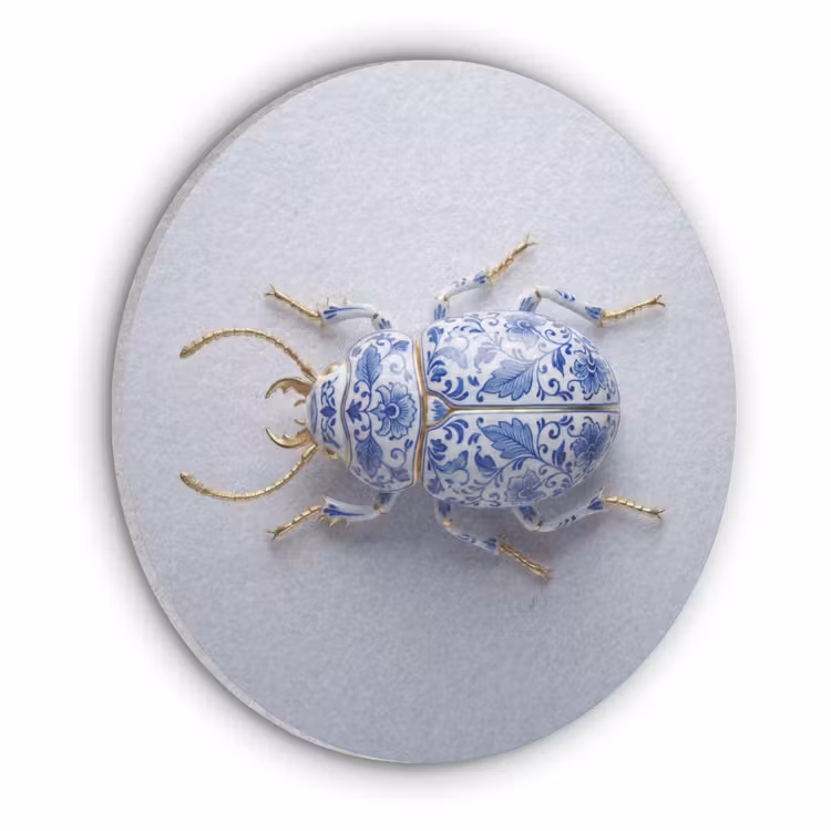 Kever - Delfts  - Blauw - Goud Akoestische PET Vilt - Rond klein -3d