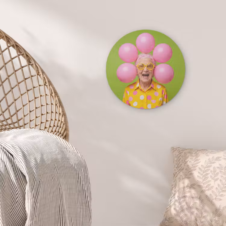 Mens - Ballonnen - Feest - Kleurrijk - Roze Akoestische PET Vilt - Rond klein -sfeer4