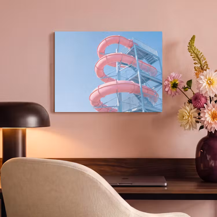 Glijbaan - Waterpark - Spiraal - Modern - Roze PET vilt klein -sfeer3