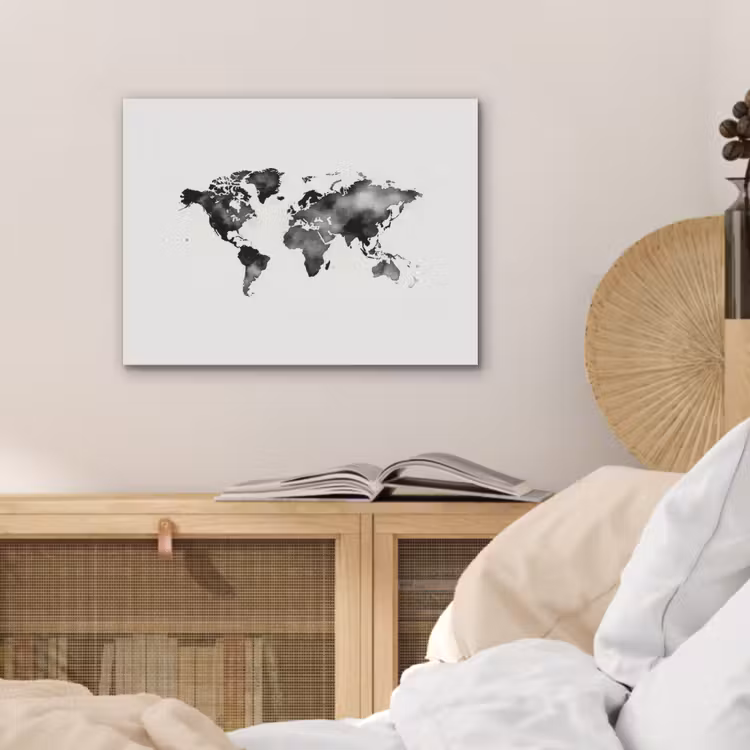 Wereldkaart - Aquarel - Zwart PET vilt klein -sfeer3