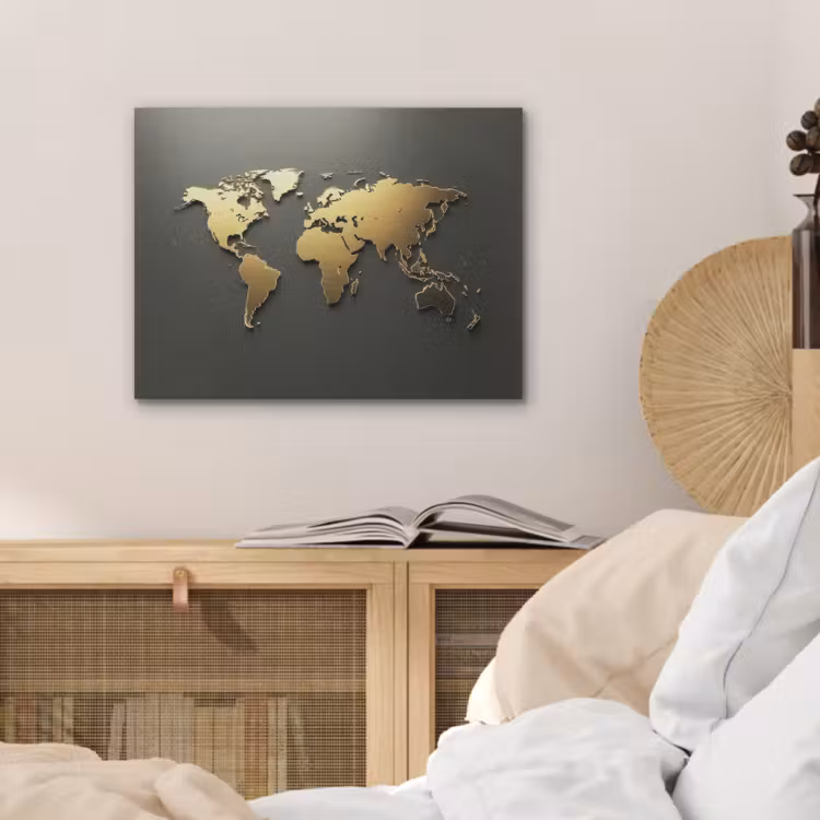Wereldkaart - Minimalistisch - Gouden afwerking PET vilt klein -sfeer3