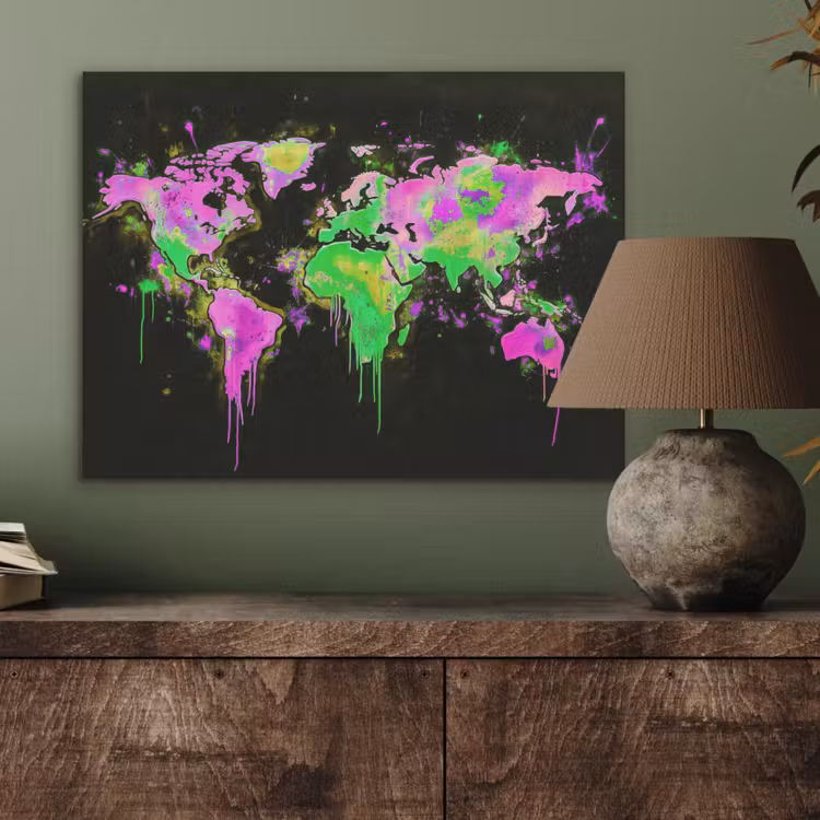 Wereldkaart - Neon - Groen - Roze PET vilt klein -sfeer2