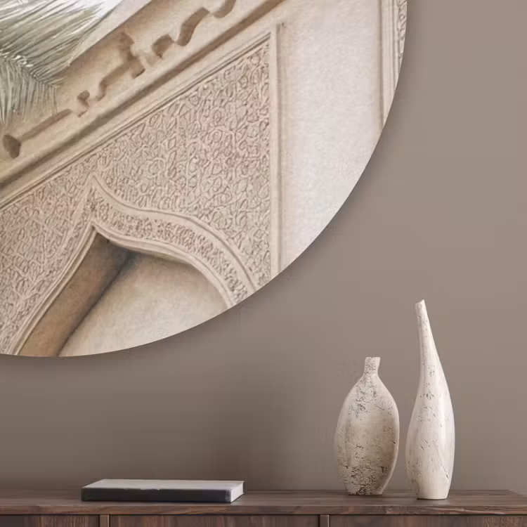 Gebouw - Palmbomen - Beige - Zon Akoestische PET Vilt - Rond klein -sfeer5_closeup